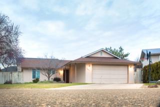 7003 Scott Ct, Yakima, WA 98908-2045