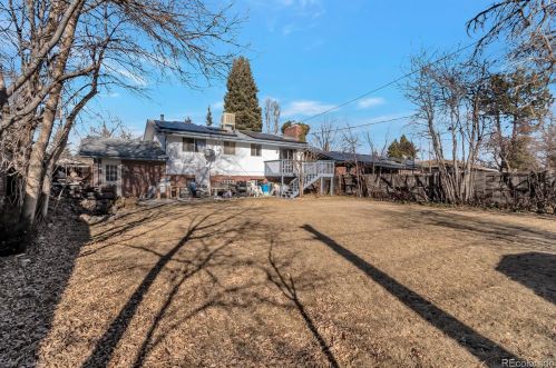 7112 Alabama Dr, Aurora CO 80232-5508 exterior