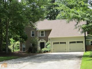 3576 Hampton Dr, Marietta, GA 30064-5105