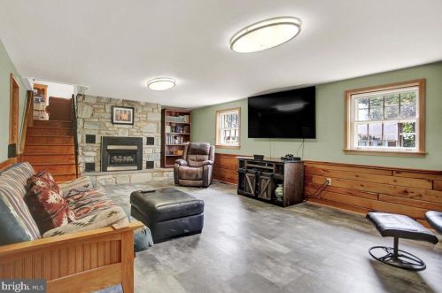 57 Springhouse Rd, Lancaster PA  17603-6619 exterior