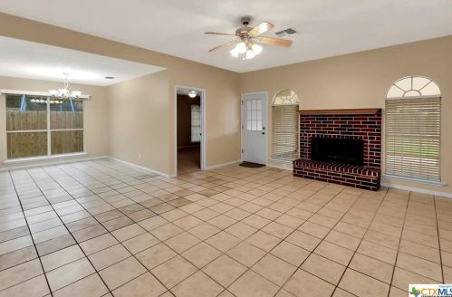 104 Calypso Ct, Victoria, TX 77901-3771