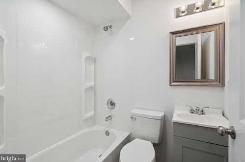 2543 11 St, Philadelphia PA  19133-1413 exterior