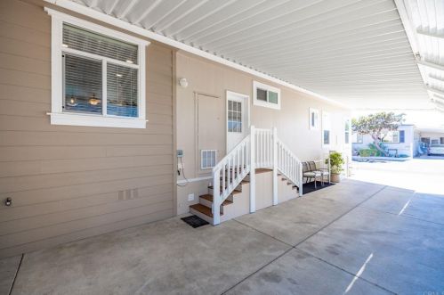 7102 Santa Barbara St, Carlsbad, CA 92011-4629