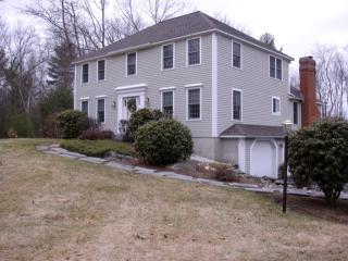 21 Boxwood Rd, Manchester, NH 03110-5703