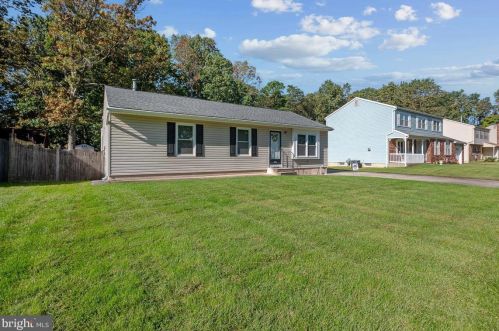 35 Woodshire Dr, Erial, NJ 08081-2210