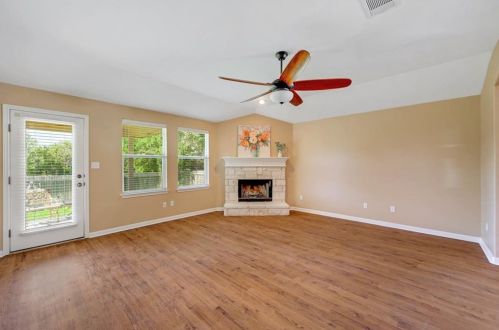 7910 Pebble Creek Dr, Georgetown, TX 78628-3701