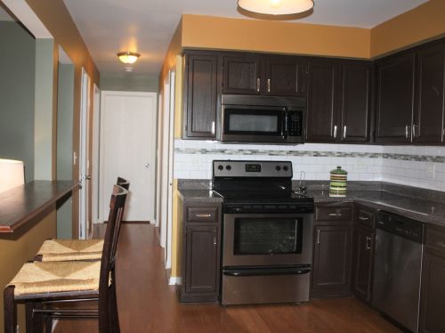 2361 Bicentennial Ave, Joliet, IL 60403-8325
