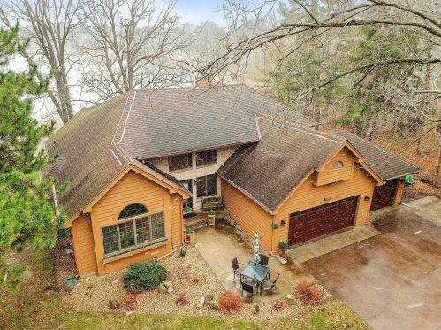 5802 Flint Trl, Columbus, MN 55092