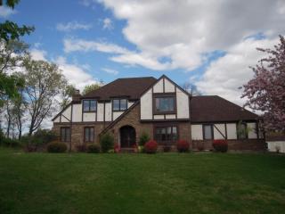 302 Summer Rd, Branchburg, NJ 08853-4065