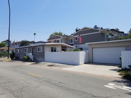 600 26th St, Manhattan Beach, CA 90266-2229