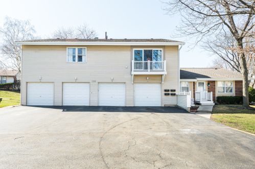 316 Lincoln Ct, Hanover Park, IL 60108-3636