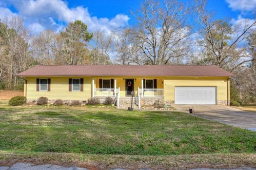 206 Peachtree St, Mc Cormick, SC 29835-8206