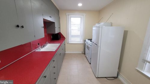 838 Fairmount Ave, Trenton NJ  08629-2406 exterior