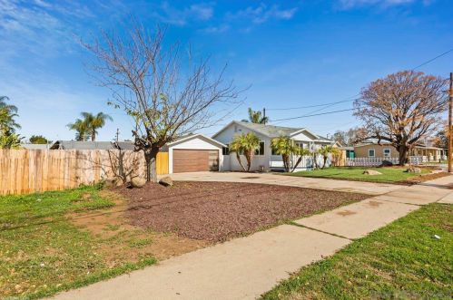 194 Renette Ave, El Cajon, CA 92020-6212