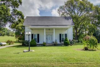 2438 Sunrise Ave, Culleoka, TN 38451-2137