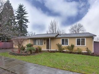 2335 Dekum St, Portland, OR 97217-5334