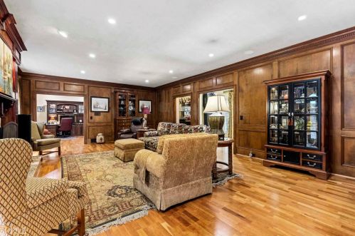 250 Cameron Ridge Dr, Atlanta GA  30328-4709 exterior