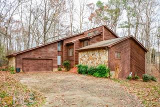 601 Sequoia Ct, Loganville, GA 30052-5600