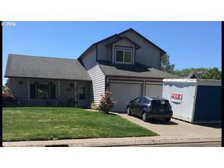 923 Meadowvale Ln, Woodburn, OR 97071-5847