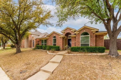 1104 Raleigh Dr, Lewisville, TX 75077-3713