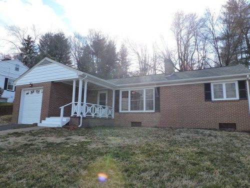 1514 Dennison Ave, Staunton, VA 24401-1730