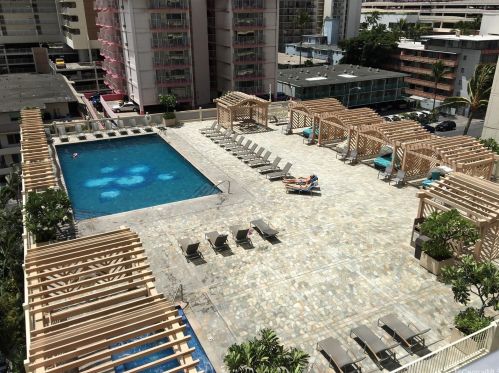 445 Seaside Ave, Honolulu HI  96815-2640 exterior