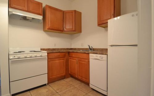 357 Greenwich St, Valpo IN  46383-6529 exterior