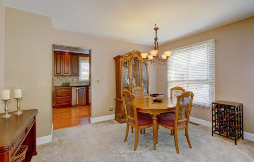 785 Burning Trl, Carol Stream IL  60188-9187 exterior