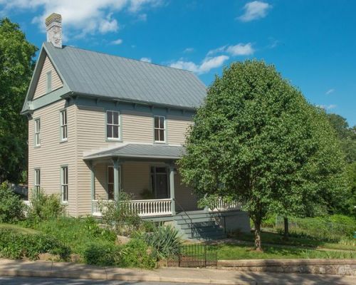 101 Oakenwold St, Staunton, VA 24401-3248
