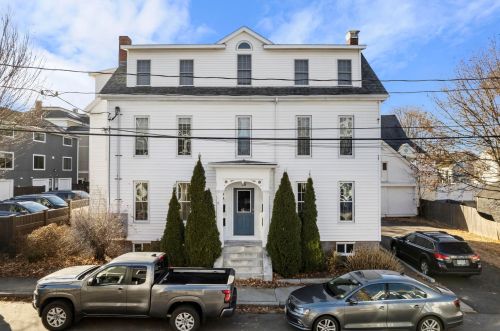 28 Langdon St, Portsmouth, NH 03801-3933