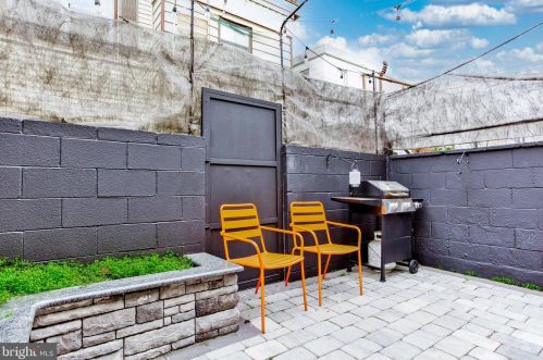 1020 Mckean St, Philadelphia PA  19148-2329 exterior