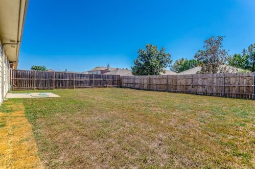 1121 Caroline Dr, Princeton TX  75407-2816 exterior