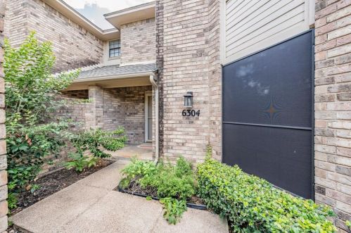 6304 Seabrook Dr, Fort Worth TX  76132-1150 exterior