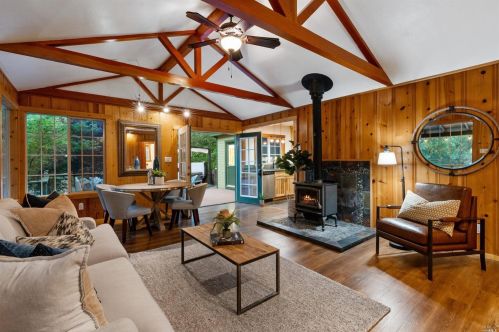 18663 King Ridge Rd, Cazadero, CA 95421-8302