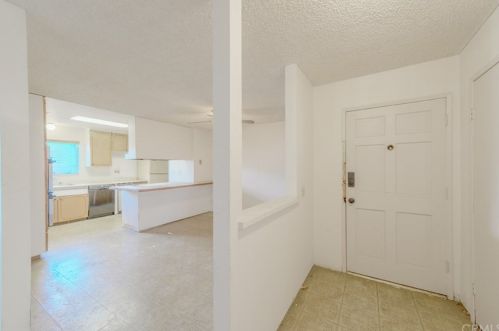 5985 Kitty Hawk Dr, Riverside CA  92504-1445 exterior