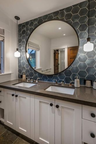 8262 Valhalla Dr, Truckee CA  96161-4297 exterior