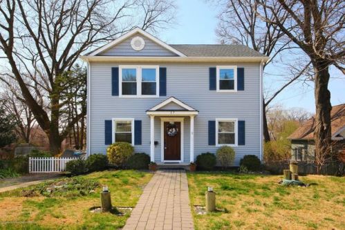 17 Bowne Ave, Atlantic Highlands, NJ 07716-2145