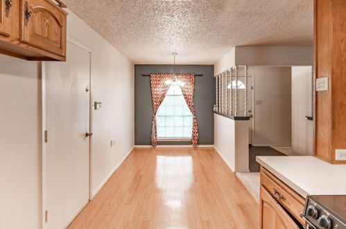 1808 Lake Shore Ct, Fort Worth TX  76103-1512 exterior