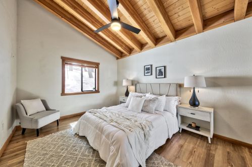 11030 Ski Slope Way, Truckee CA  96161-6603 exterior