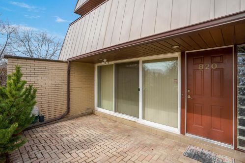820 Shady Way, Arlington Hts IL  60005-4323 exterior