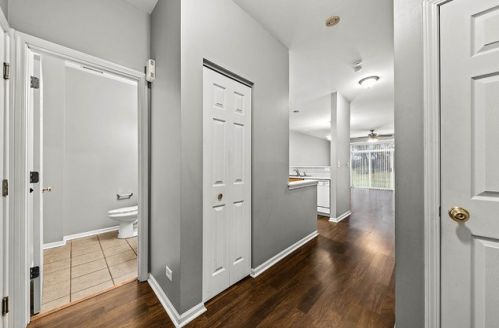 2456 Oneida Ln, Naperville, IL 60563-4048