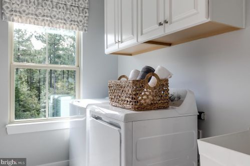 101 Tyler Dr, Hanover PA exterior