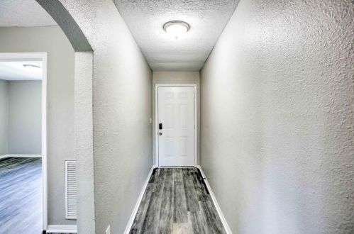 306 Holmes St, Morgans Point TX  77571-5625 exterior