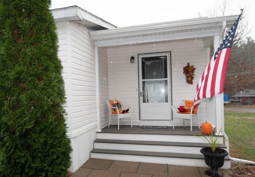 3 Pluto Ln, Nashua, NH 03062-1197