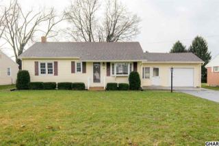 14 Greystone Rd, Carlisle PA  17013-2605 exterior