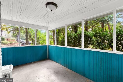 9910 Gardiner Ave, Silver Spring MD 20902-5111 exterior