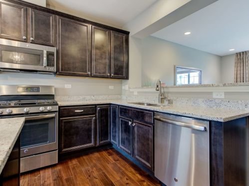 4115 Royal Mews Cir, Naperville IL  60564-7174 exterior