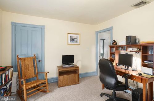 44 Linden Ave, Tavistock NJ 08033-2542 exterior