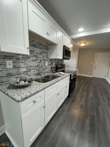 123 Dahlia Ave, Atlanta GA  30314-1207 exterior