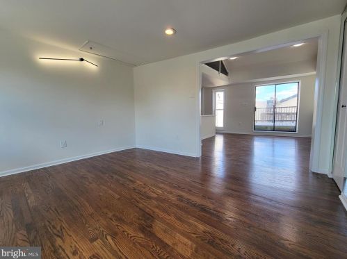 931 11 St, Philadelphia PA  19147-1901 exterior